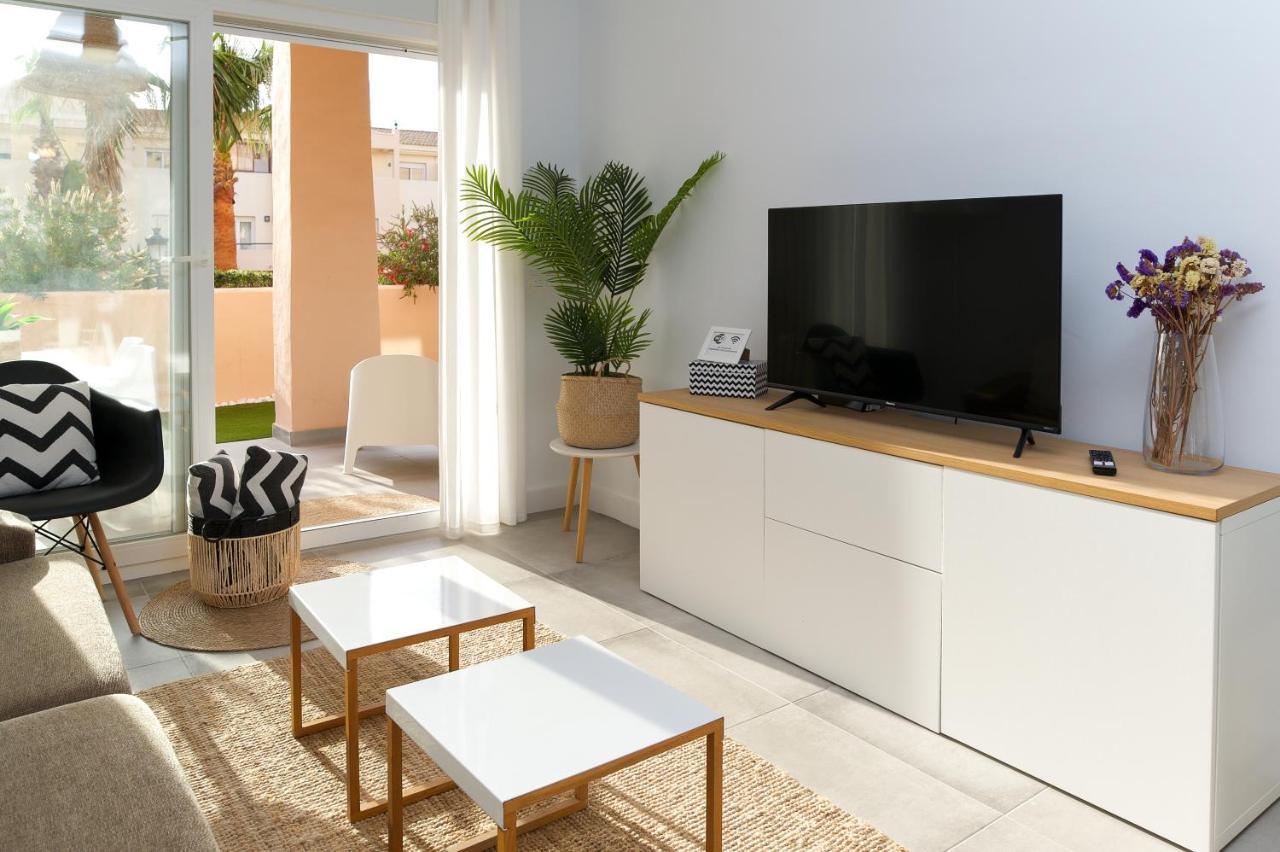 Apartamento Surf - Wifi - Parking - Swimming Pool - Patio - Garden